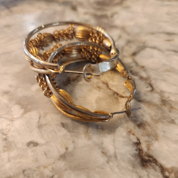 Vintage decorative hoop earrings - Picture 3 of 5